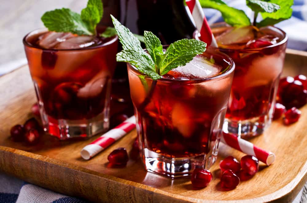 cranberry-and-vodka-drinks