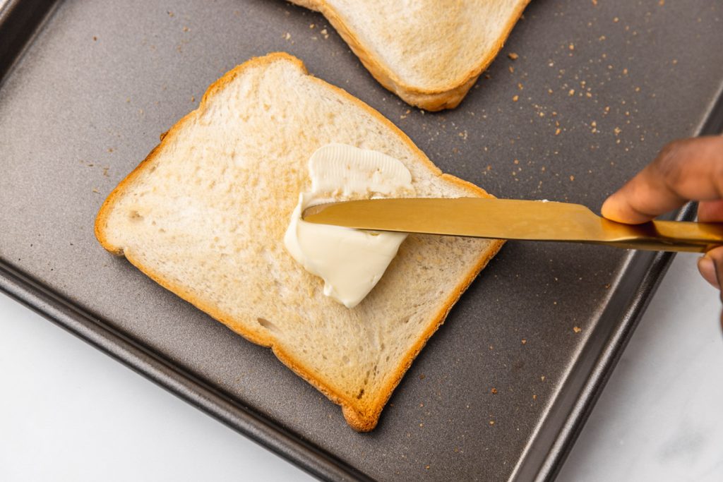 How To Toast Bread In Microwave? Super Easy Guide
