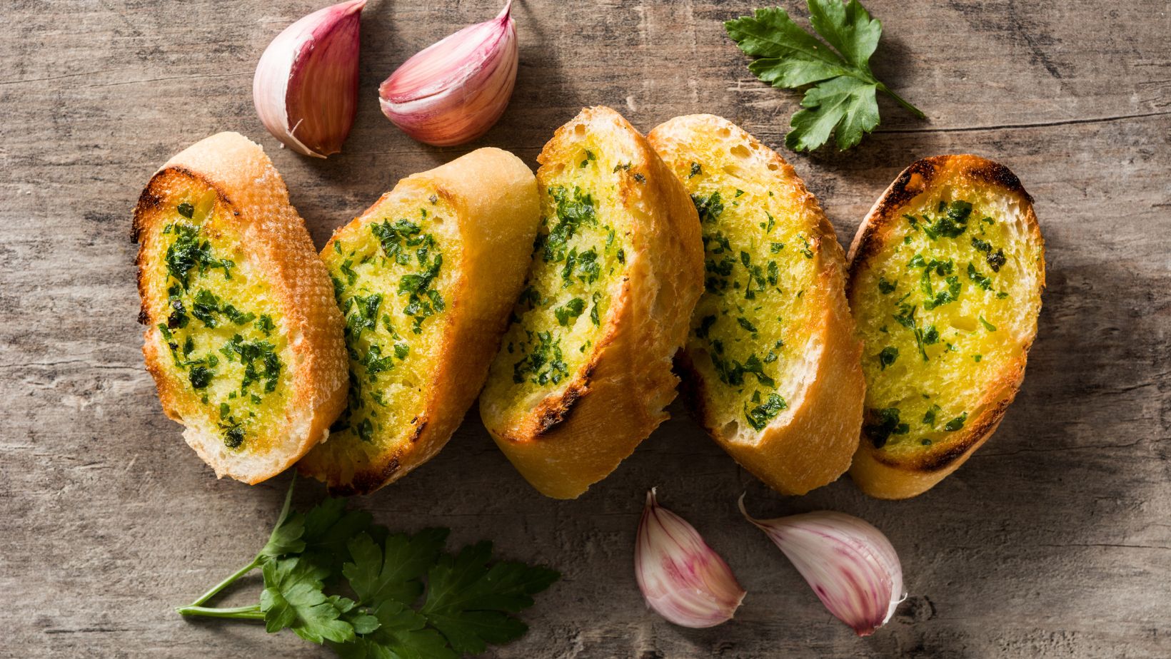 How to Bake Garlic Bread A Simple and Delicious Recipe