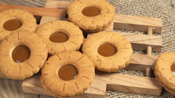 gochujang caramel cookies