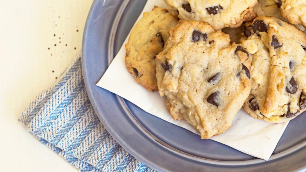 walnut chocolate chip cookies