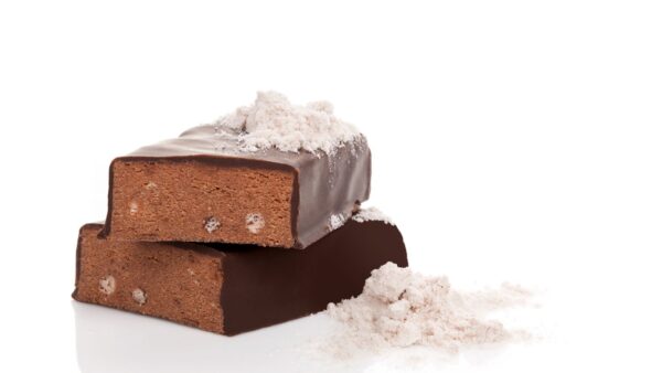 cookies and cream protein bar